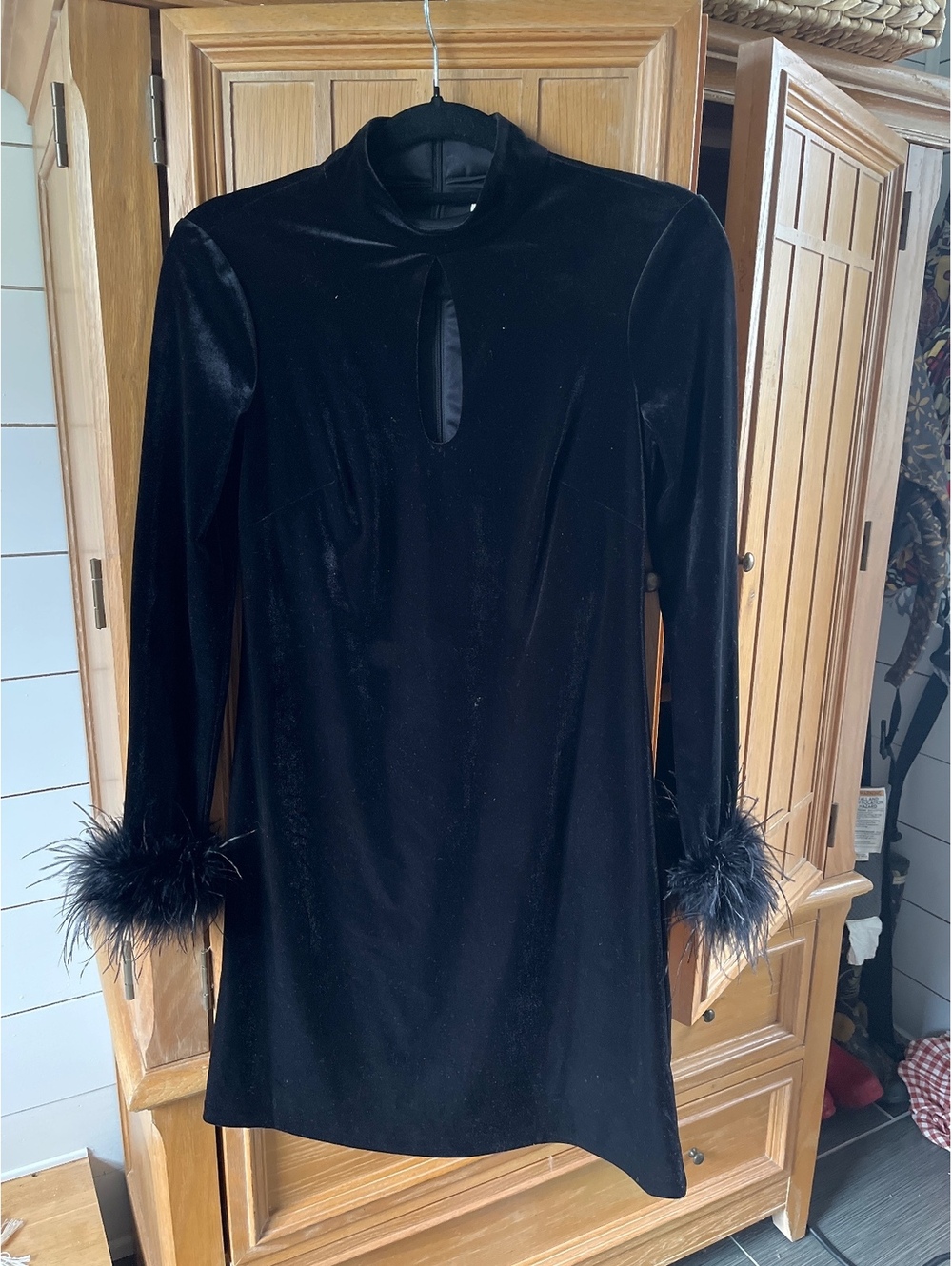Eliza J Black Velvet Long Sleeve Mini Dress with Feather Cuffs Size 0